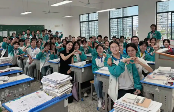 变成精准滴灌让学生有了更科学的学习方式和更高的学习效率 变成精准滴灌让学生有了更科学的学习方式和更高的学习效率